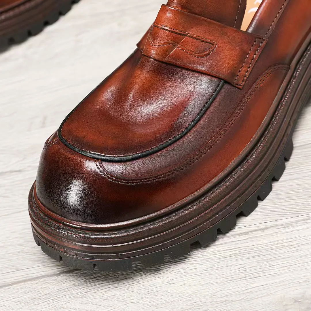 Factory price 540 🕷️🕷️[Dior] Dior's new men's shoes are launched in Hong Kong counters. Official website 1:1 production. Original Italian patented cowhide + water-dyed 🐂 leather lining. Designed by European and American masters. Goodyear craftsmanship, washed cowhide, perfect shape to create counter quality, solid color rubber wear-resistant outsole and classic dazzling toe! Super versatile and very comfortable. High-end without losing taste, fashionable and novel! ! Absolute focus! Colors optional, code number 38-44 (45 customized)